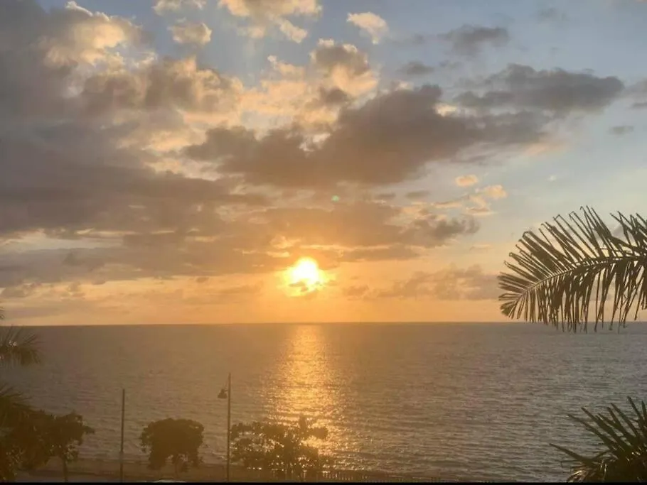 Апартаменты Summer All Year! Oceanfront With Pool A/C Агуадилья