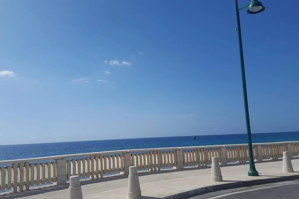 Summer All Year! Oceanfront With Pool A/C Агуадилья Пуэрто-Рико